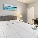 4 Mi To Dtwn Detroit Townhome Near North End
