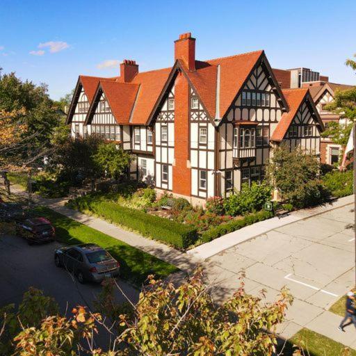 Bed & Breakfast Frederick Stearns House *
