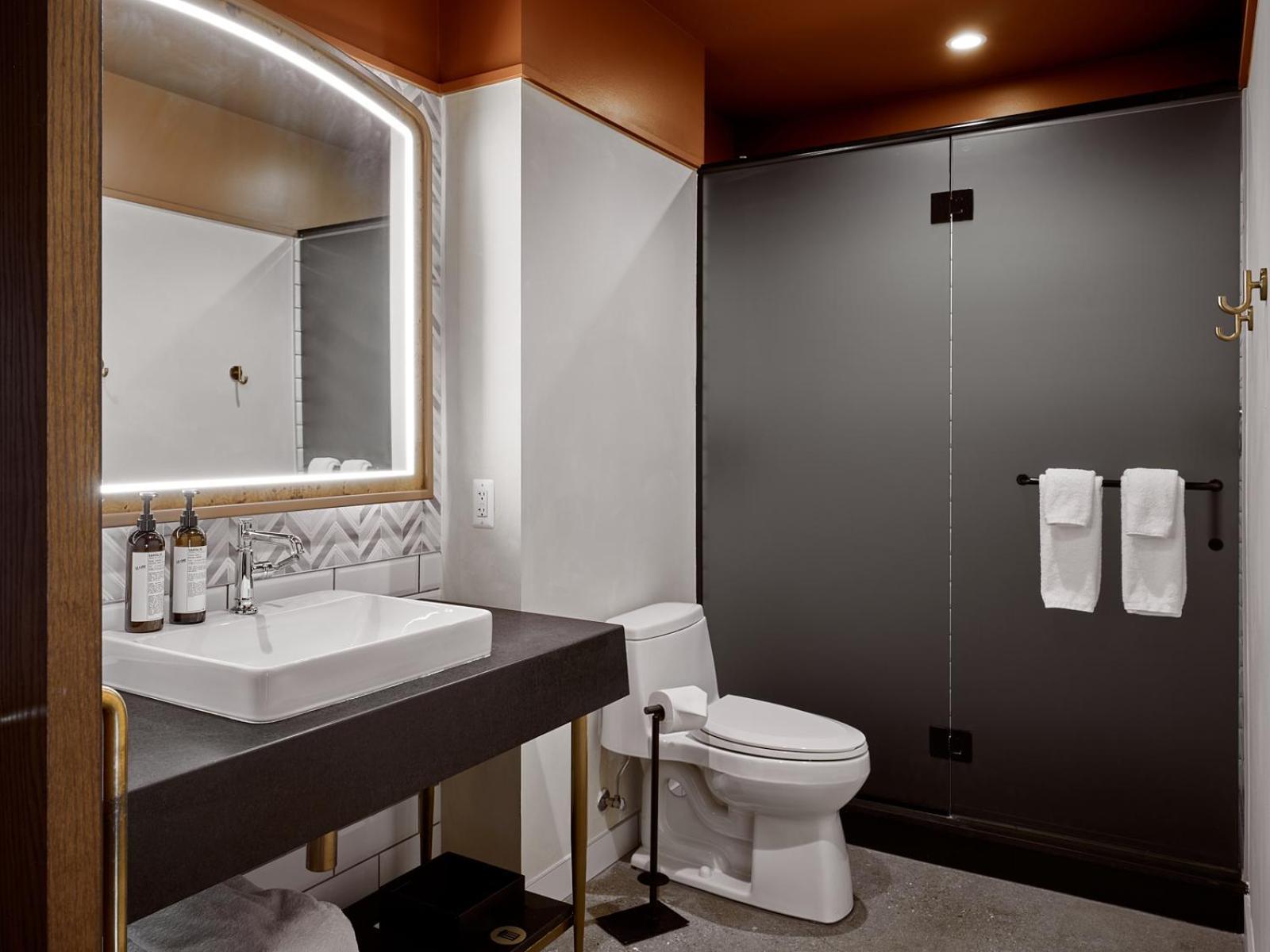 Hotel Foundation 4*