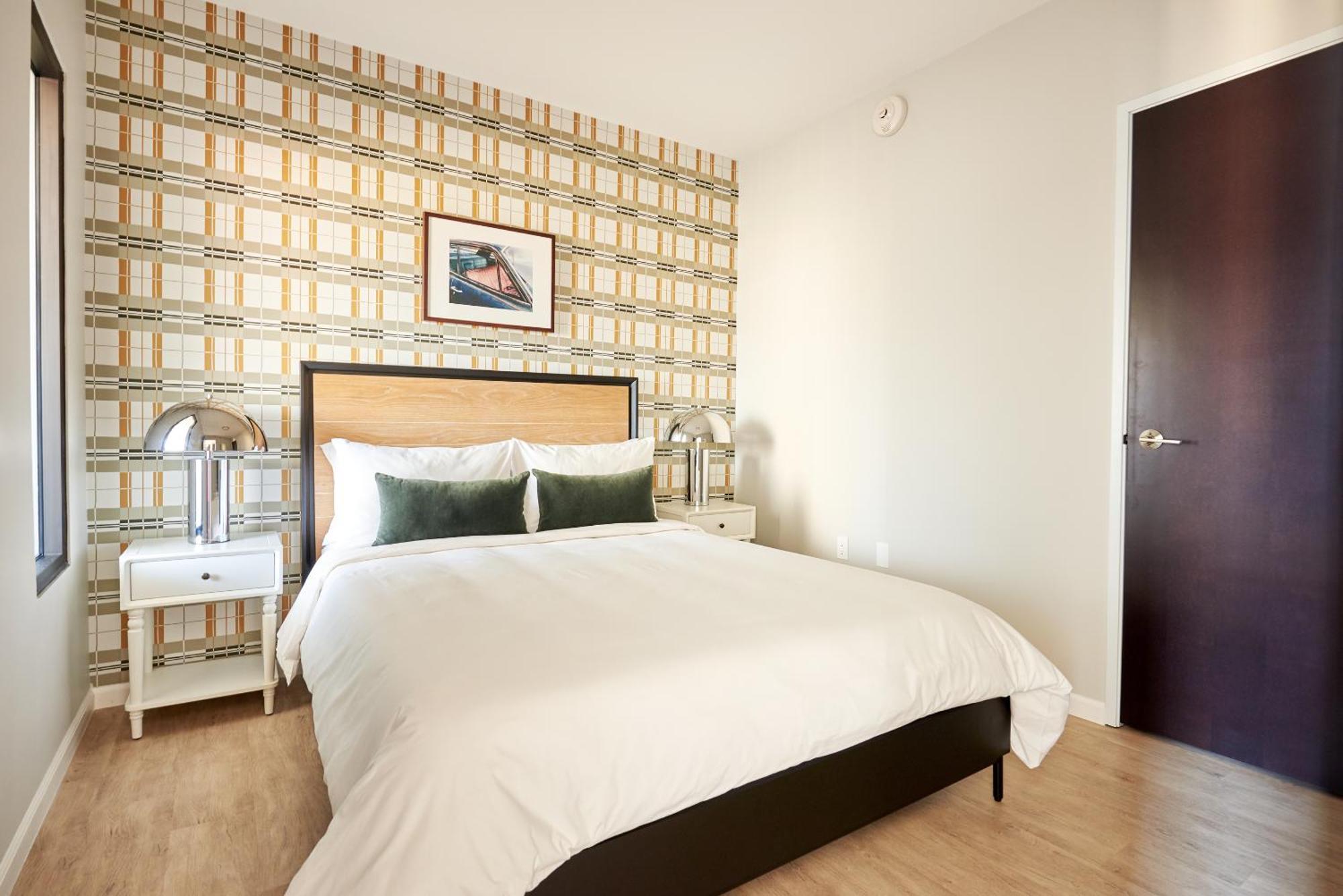 Kasa Cadillac Square Aparthotel 4*