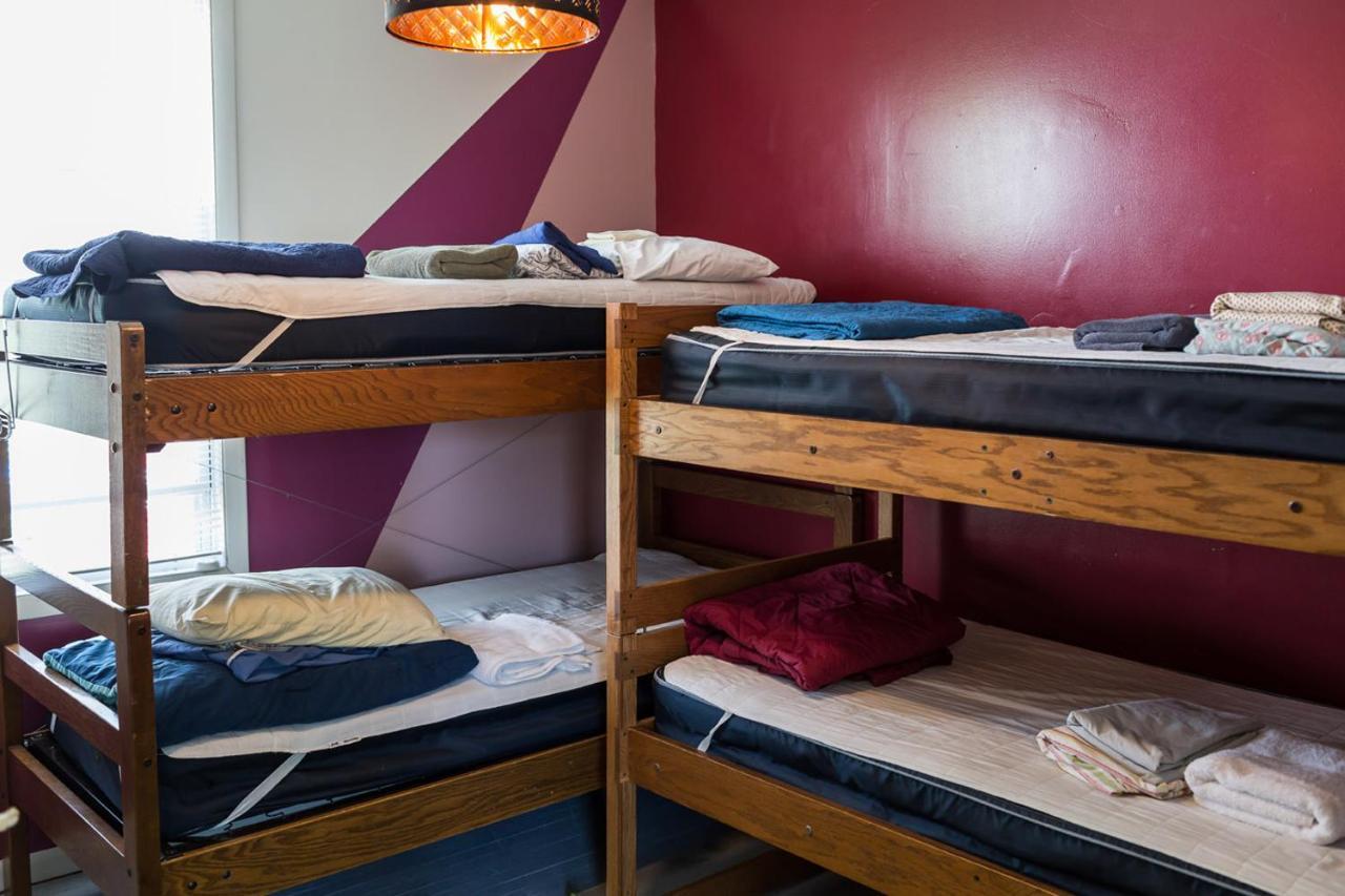 Hostel Detroit *